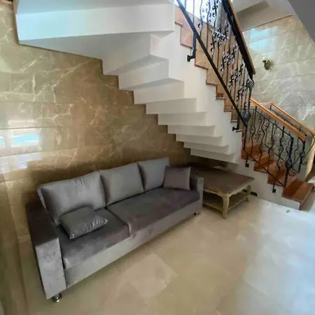 Beren , 300 Mt Denize , Ultra Lux Triplex Villa